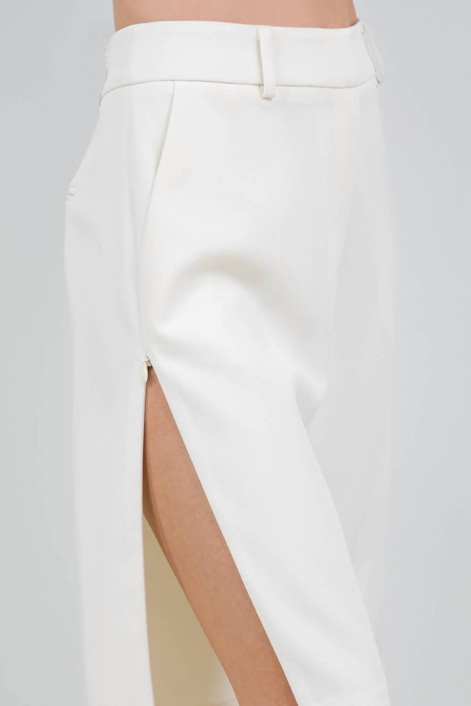Whiteroom+Cactus - Tailored Bermuda Shorts With Side Zipper