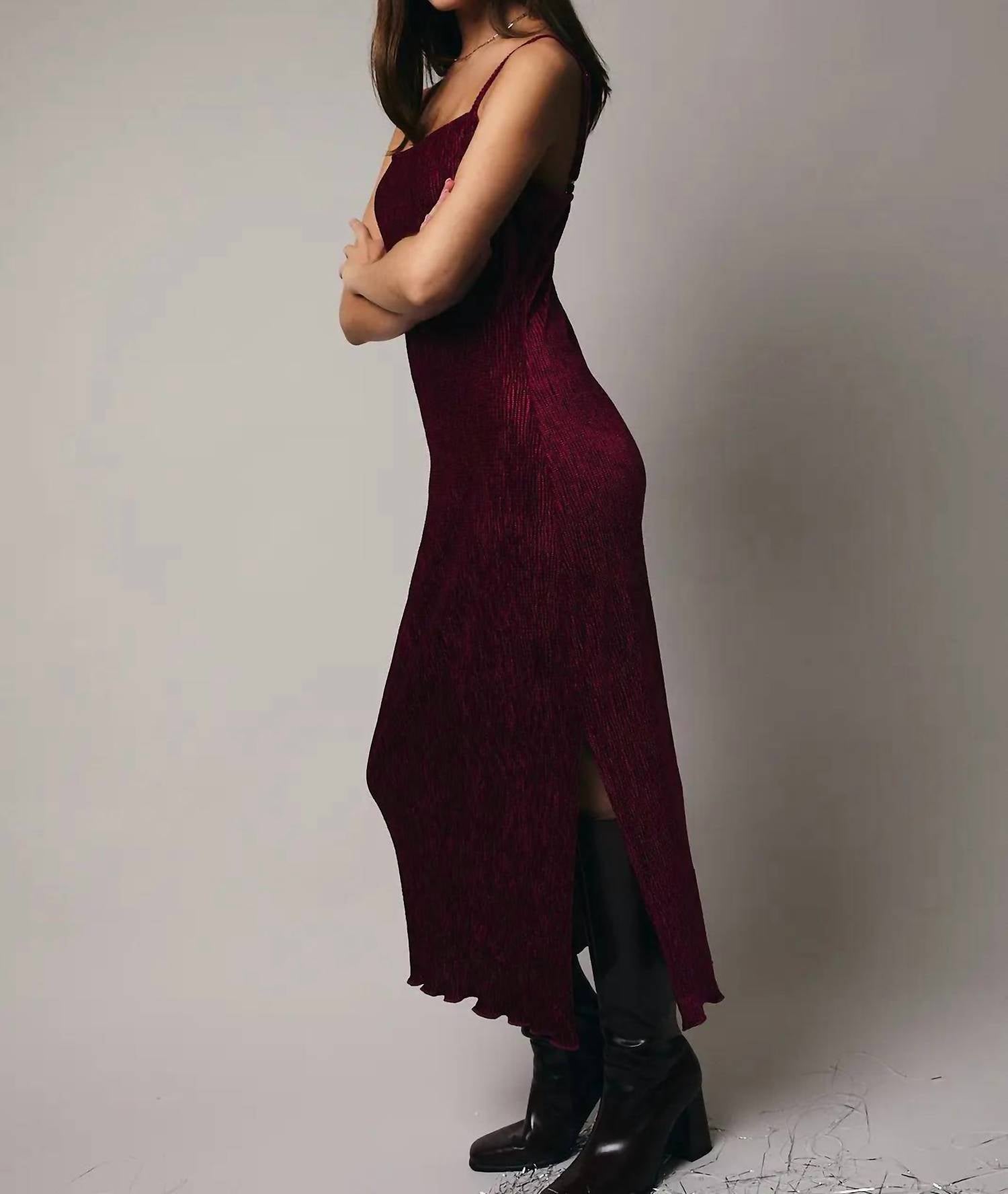 Le Lis - Velvet Midi Dress