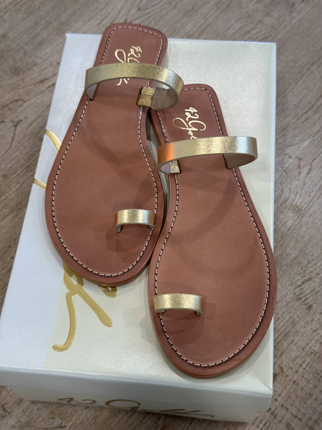 42 Gold - Women's Zola Metallic Leather Sandal