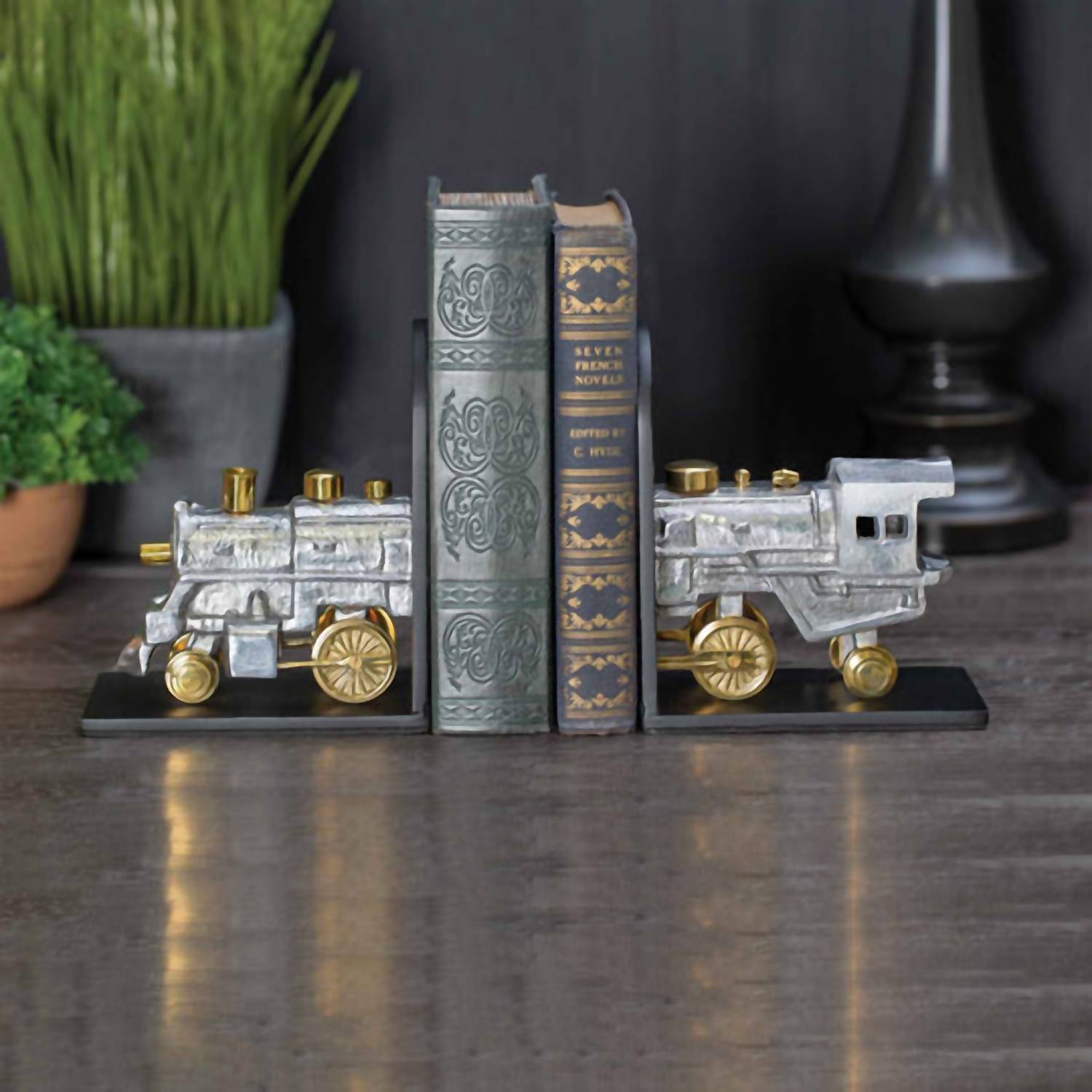 Pendulux - Locomotive Bookends
