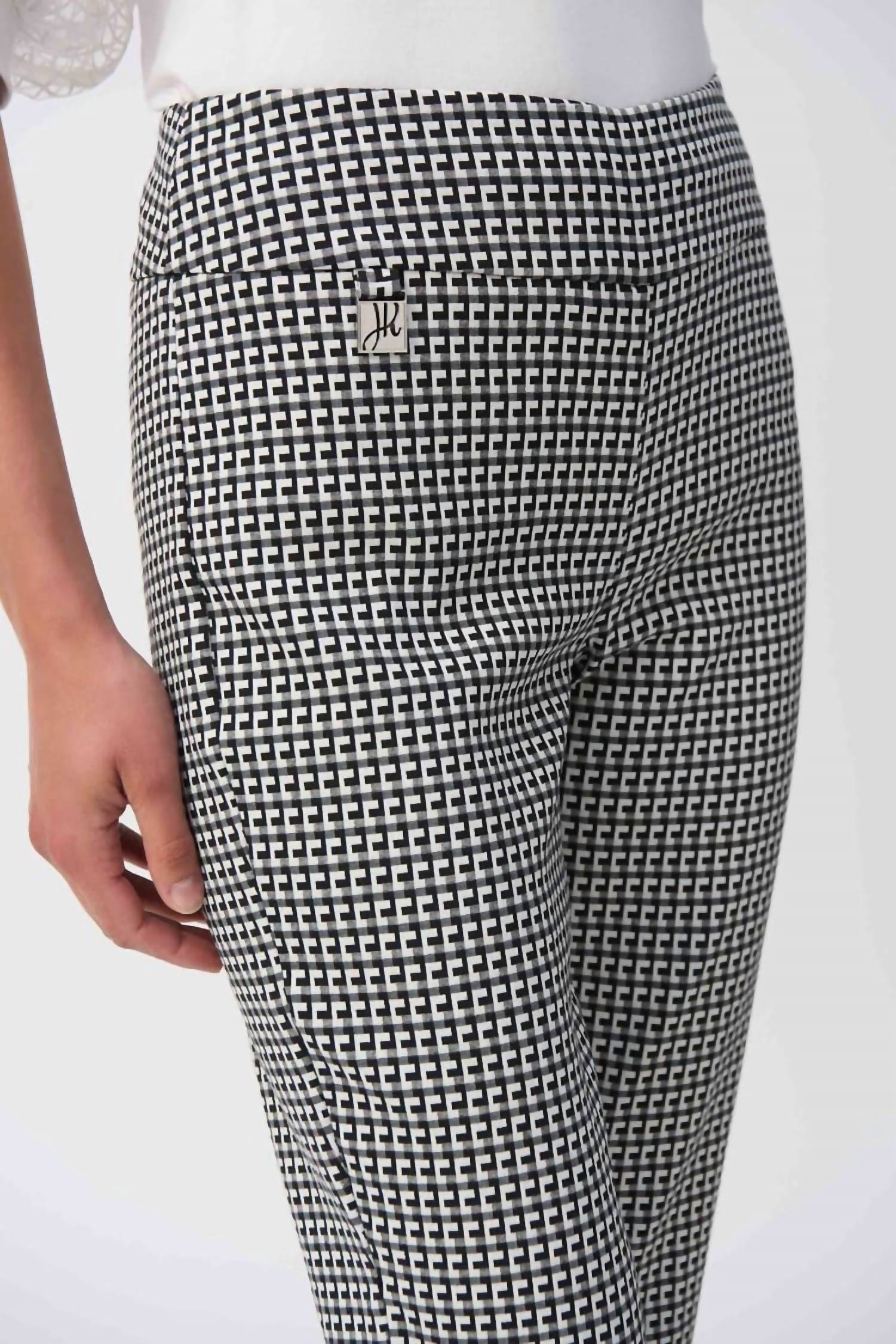 Joseph Ribkoff - Geometric Jacquard Crop Pull On Pants