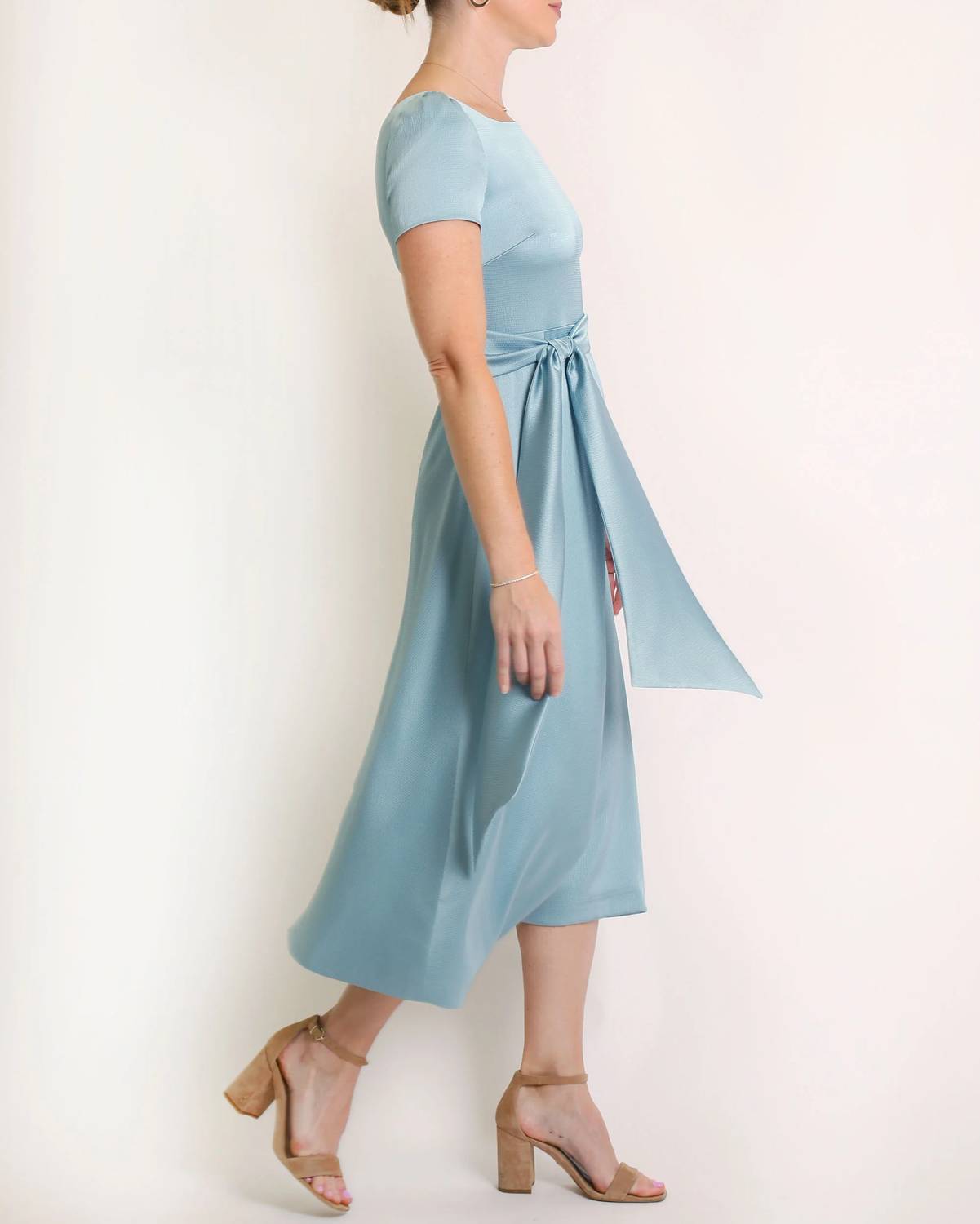 Camilyn Beth - Elin Midi Dress