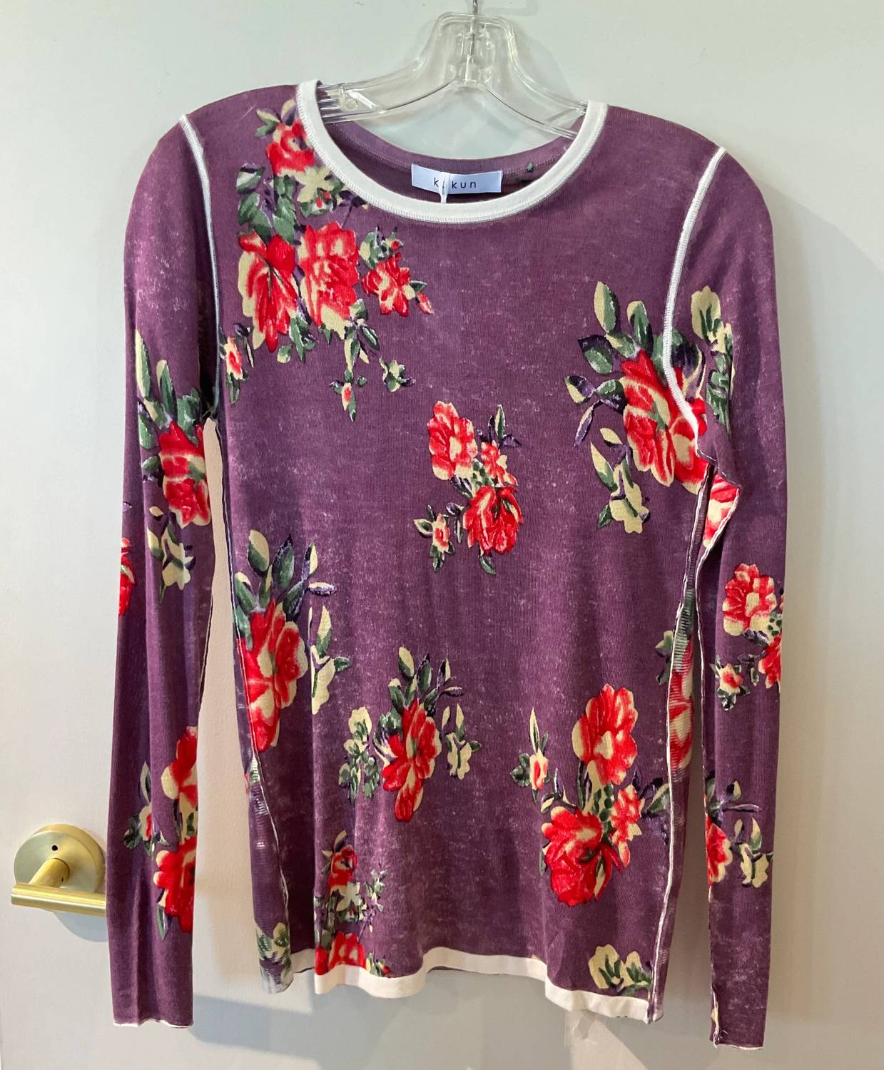 Kokun - Women's Printed Fitted Crewneck Top