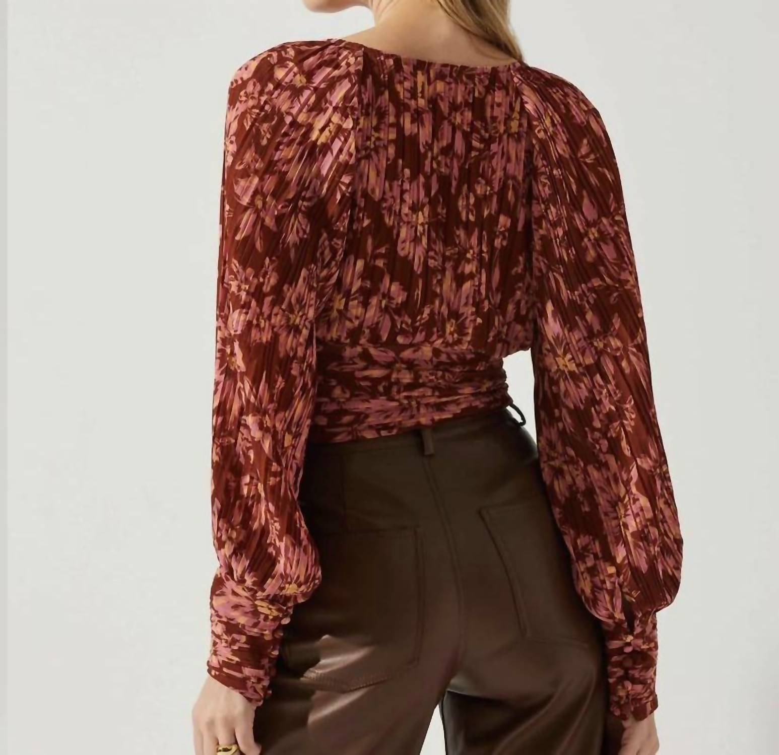 Astr - Pernille Pleated Floral Puff Sleeve Top