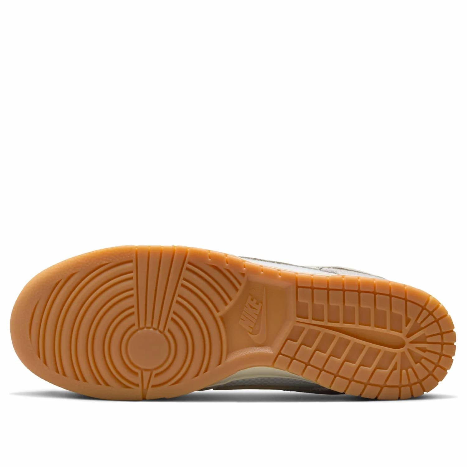 Nike - Men's Dunk Low Retro Se Sneakers