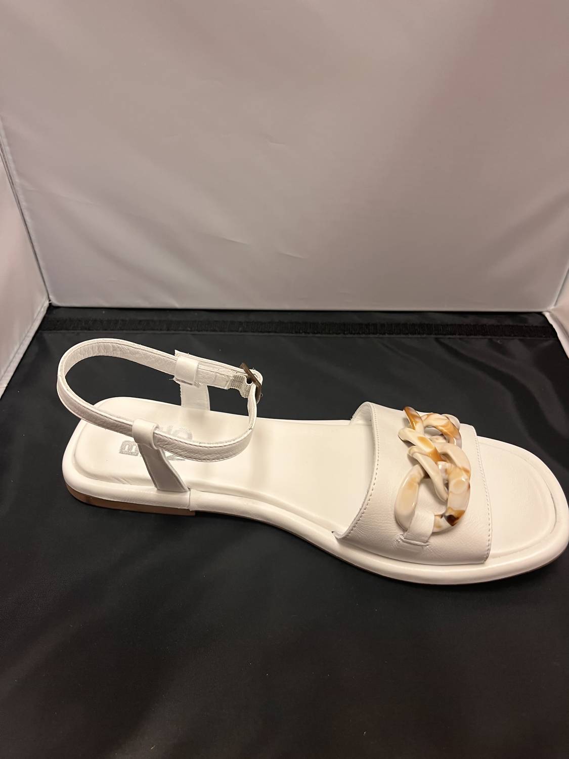Bueno - Women's Elaine Sandals
