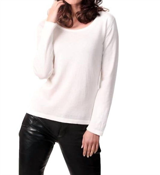 LONG SLEEVE SCOOP NECK TOP