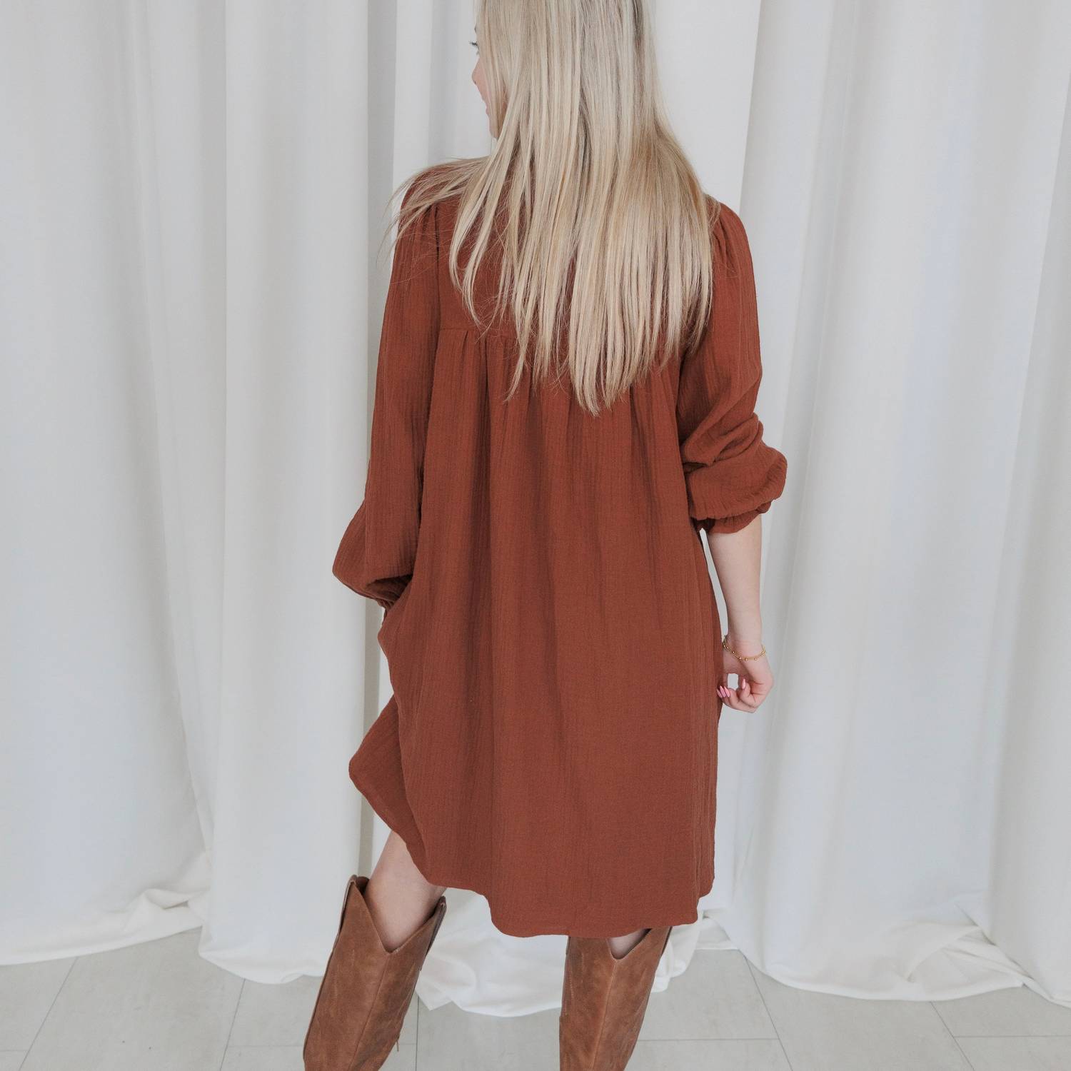 Anniewear - Long Sleeve Dress