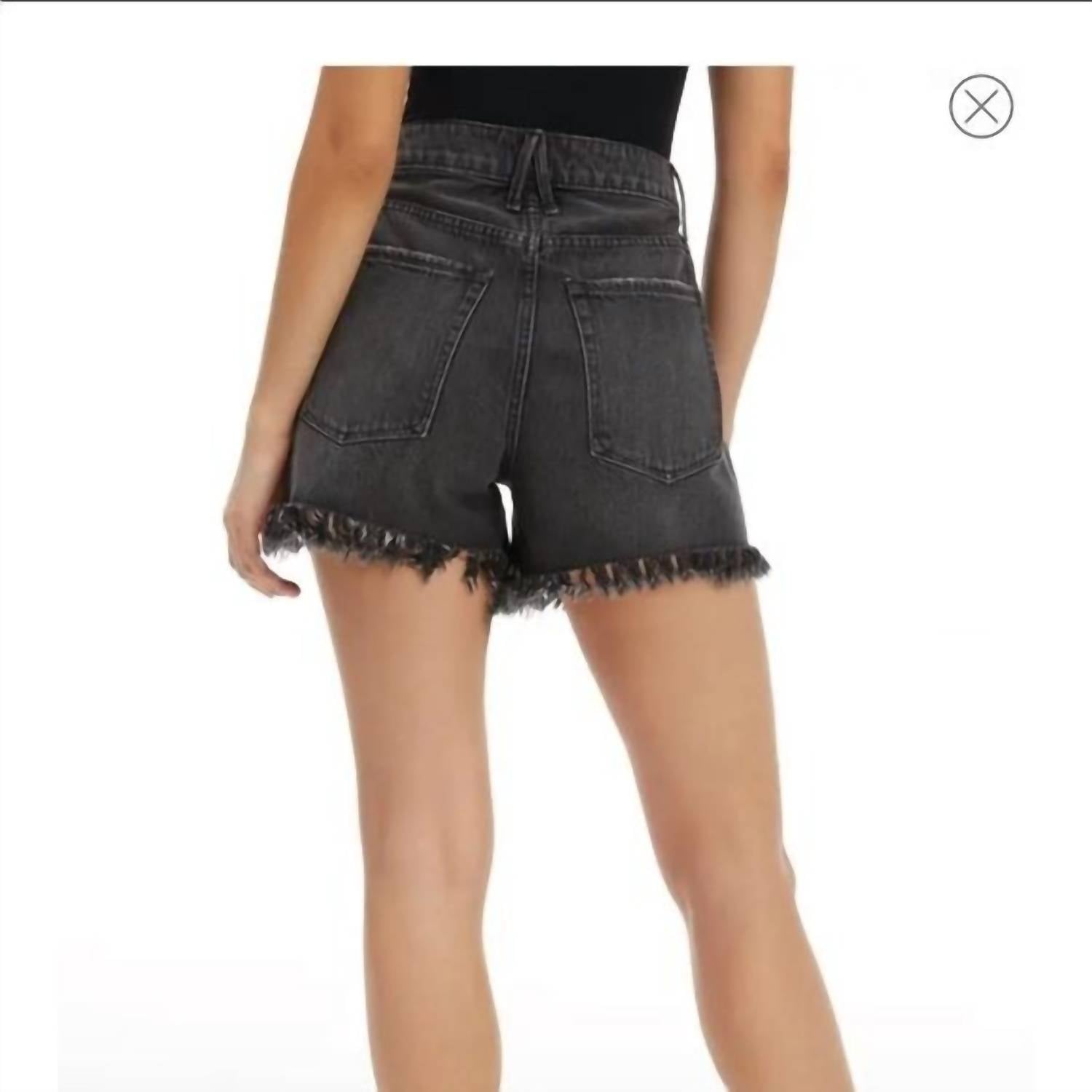 Good American - Good 90s Short Long Fray Hem Short