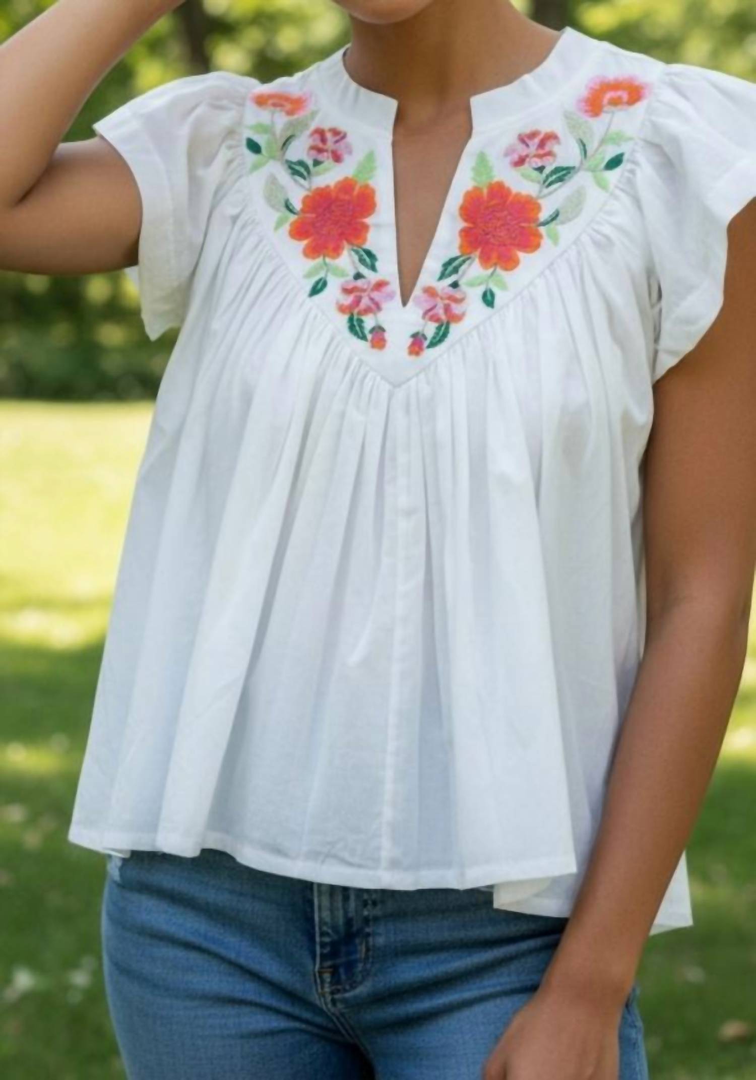 Mahila - Olene Embroidered Flowers Top