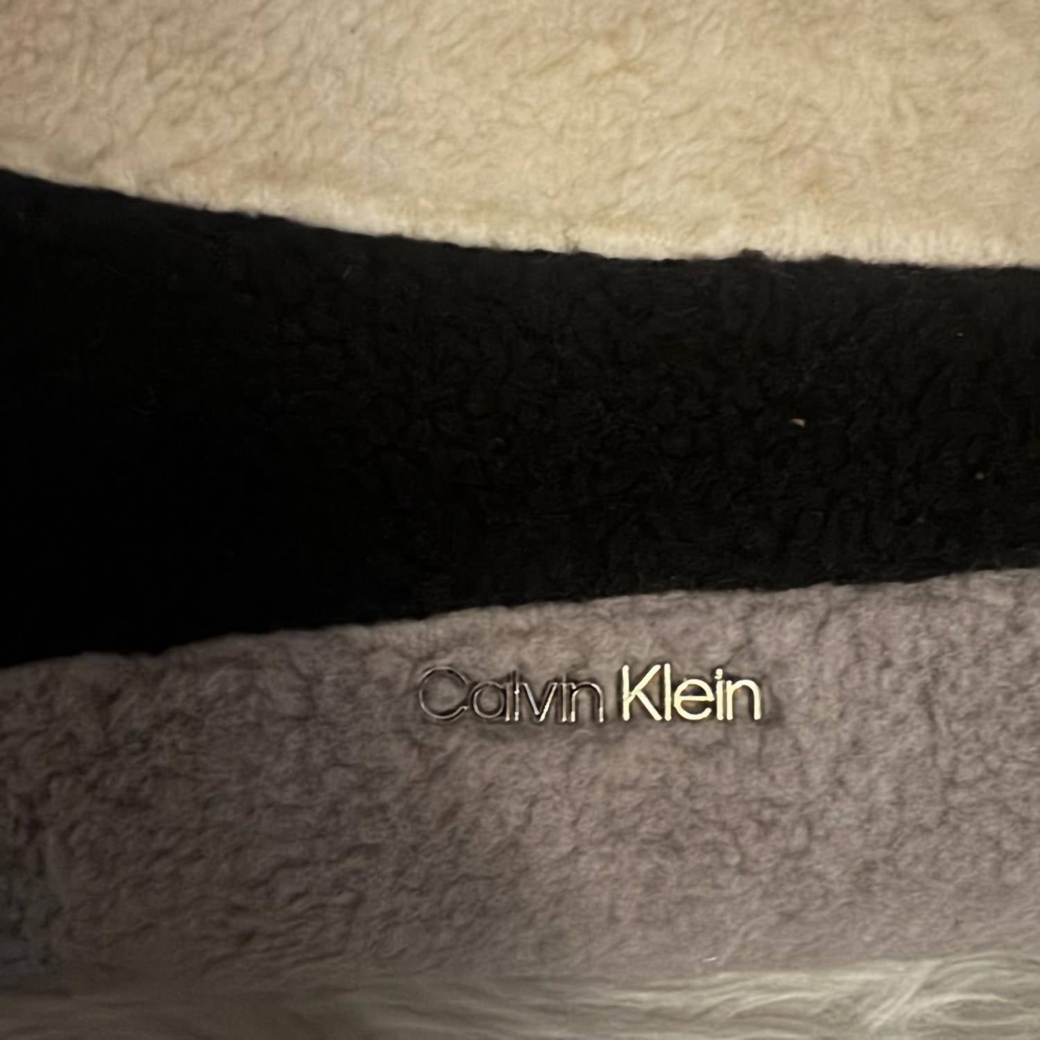 CALVIN KLEIN Women's Shoulder Bag in black and cream - women's bag - view 6