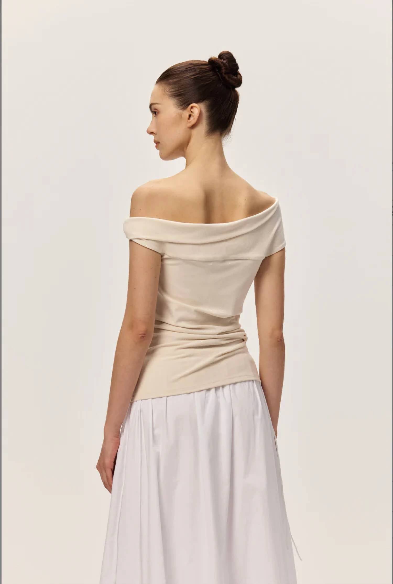 Elodie - Evania Off-the-shoulder Top