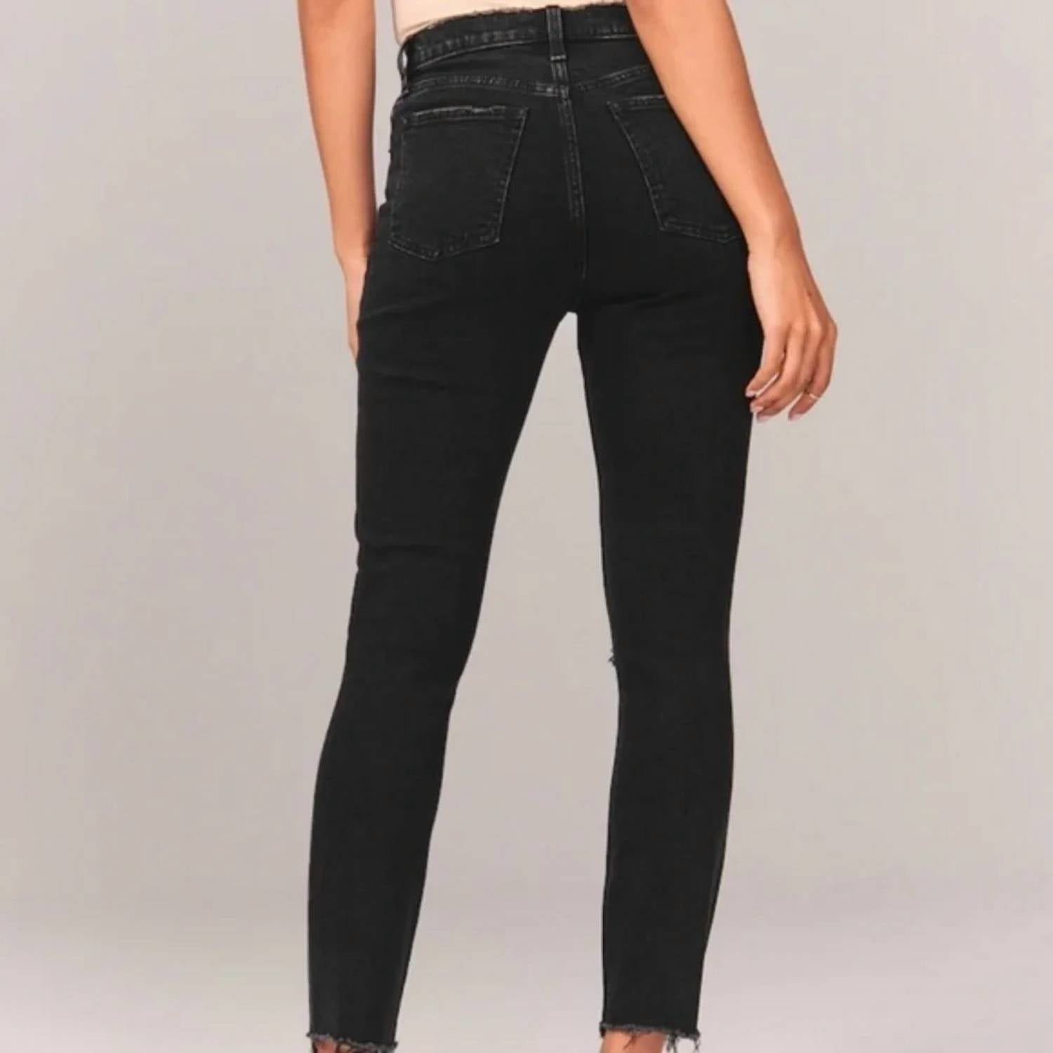 Abercrombie & Fitch - High Rise Skinny Jeans