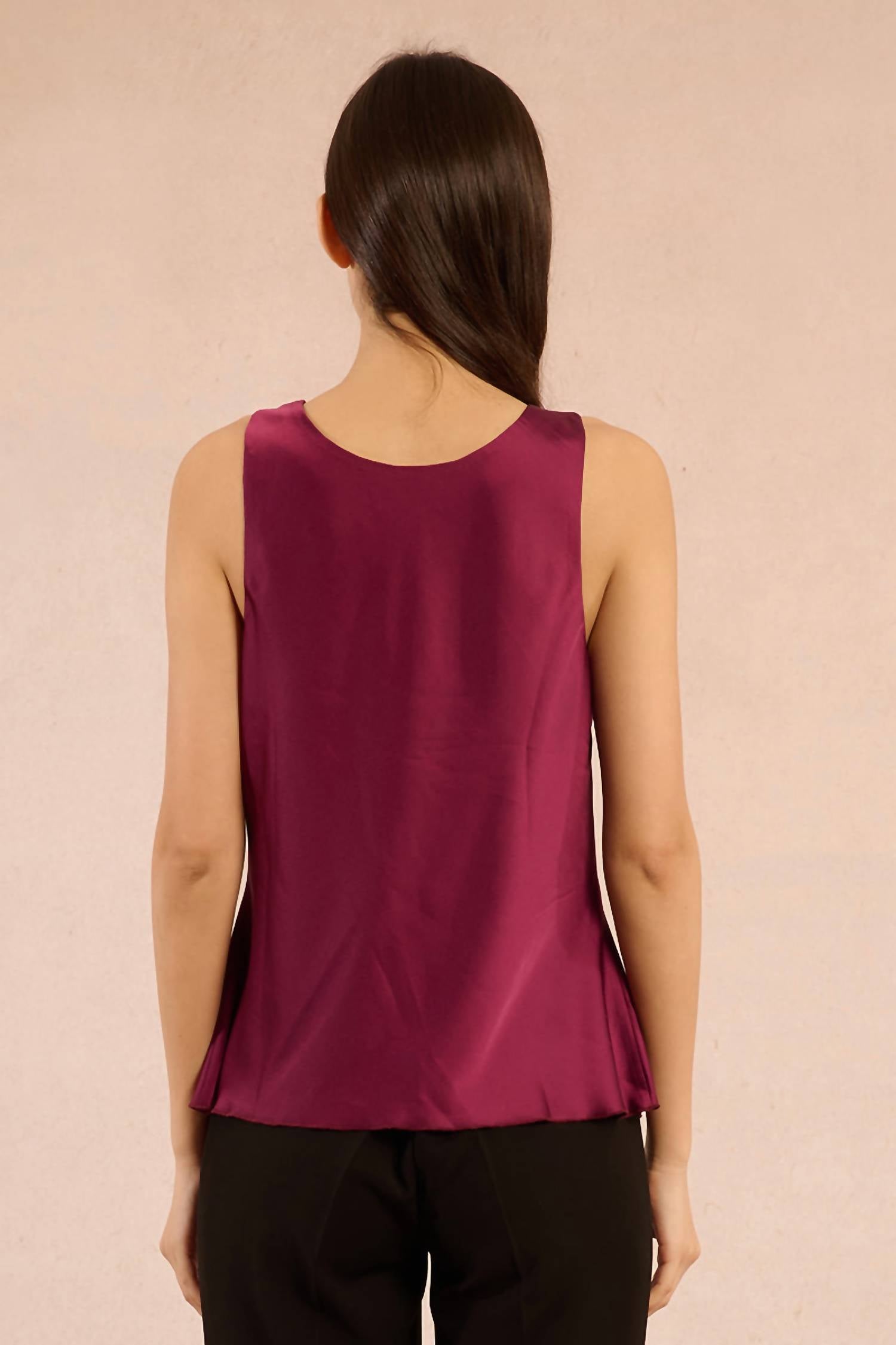 Le Soir - Draped Neck Sleeveless Top