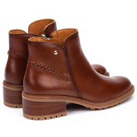 PIKOLINOS Women's Medina Boot in cuero - women's shoe - detail view