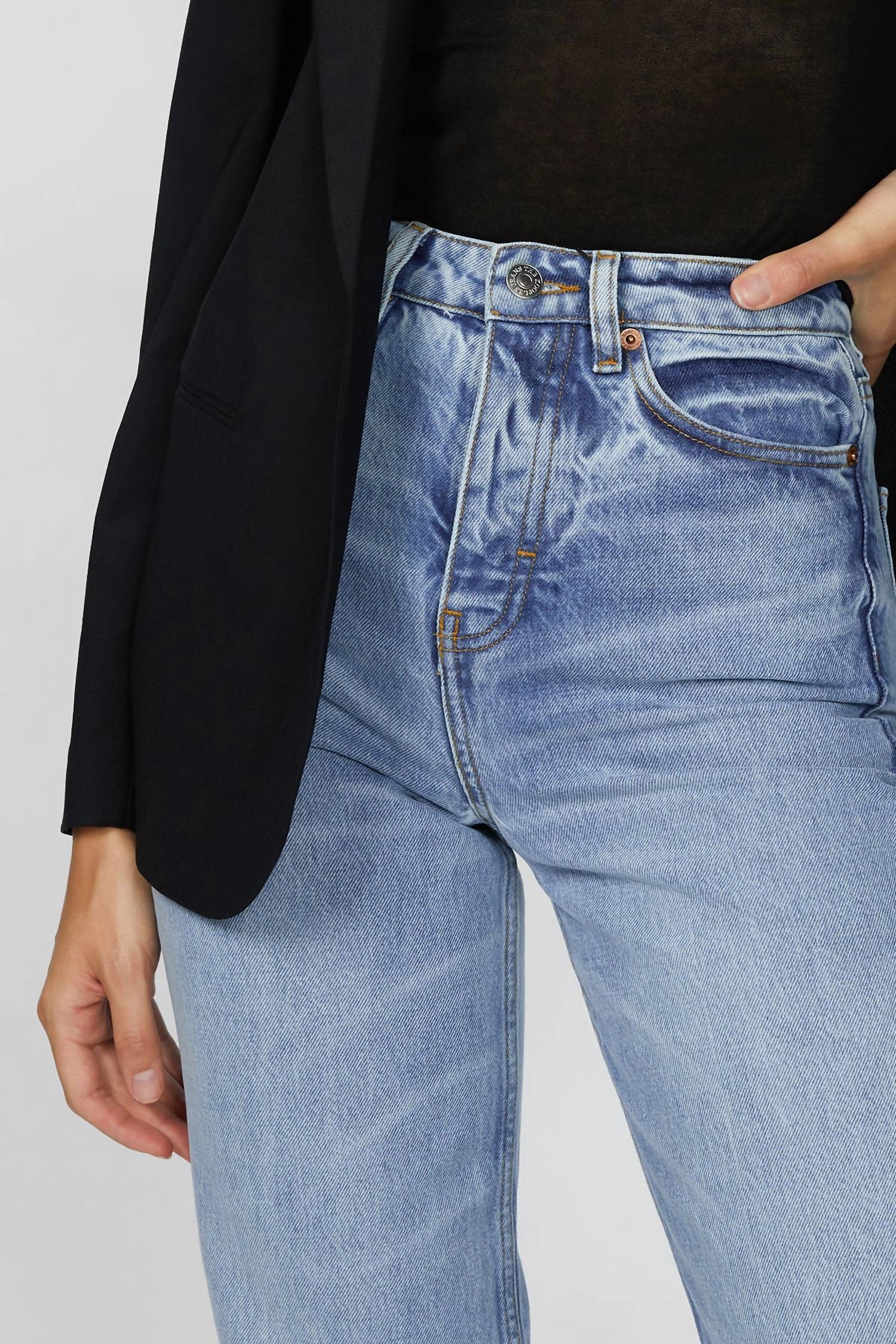 NAOMY JEANS