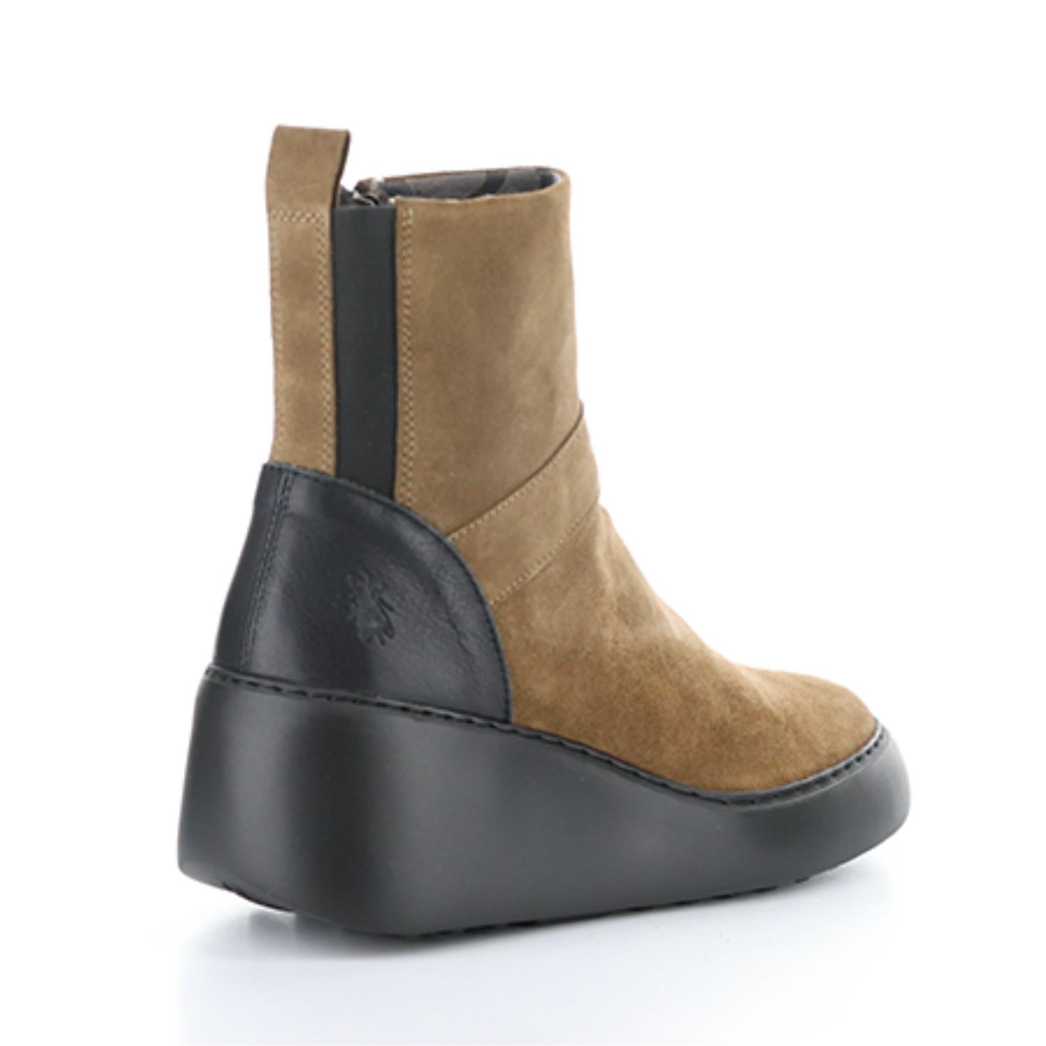 WOMEN'S DOXE SUEDE BOOT