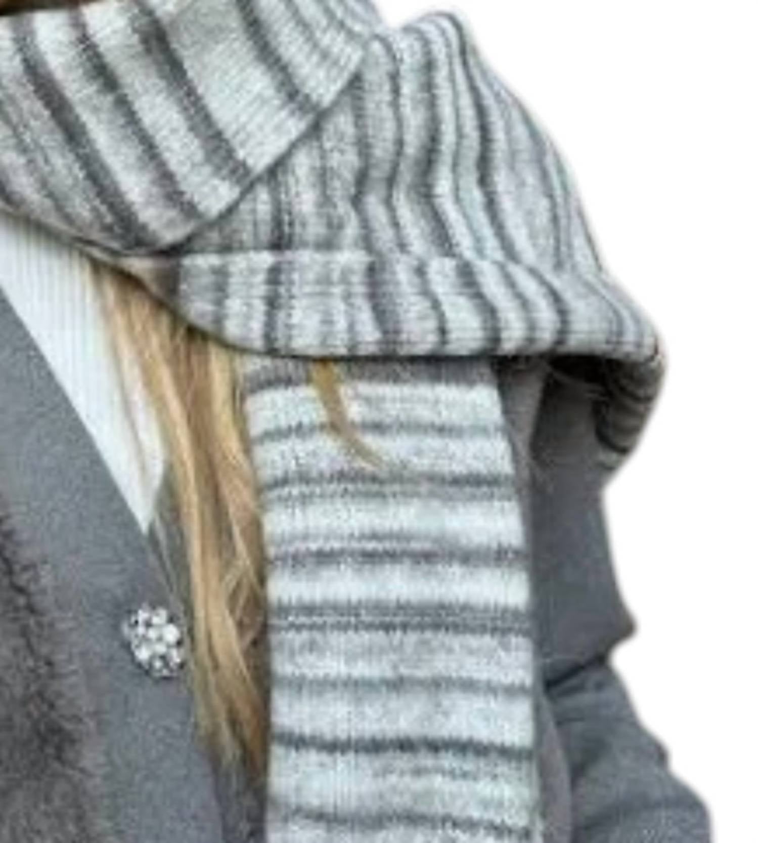 Jocelyn - Women's Stripe Scarf