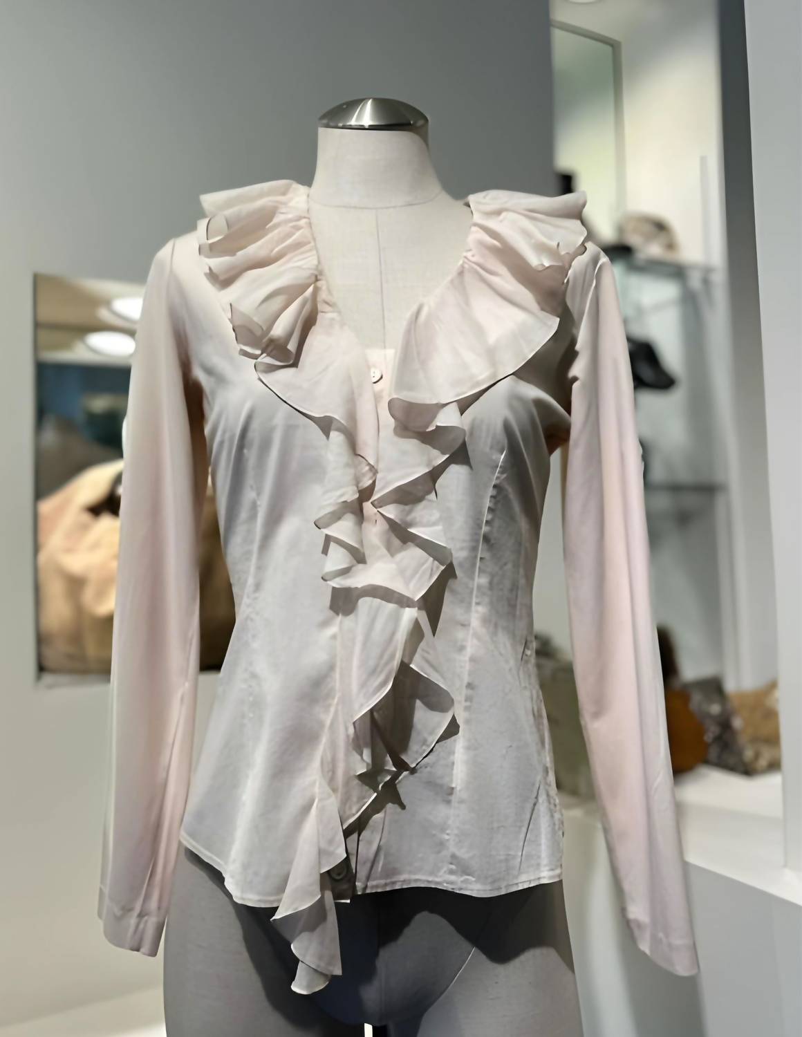 RUFFLE BLOUSE