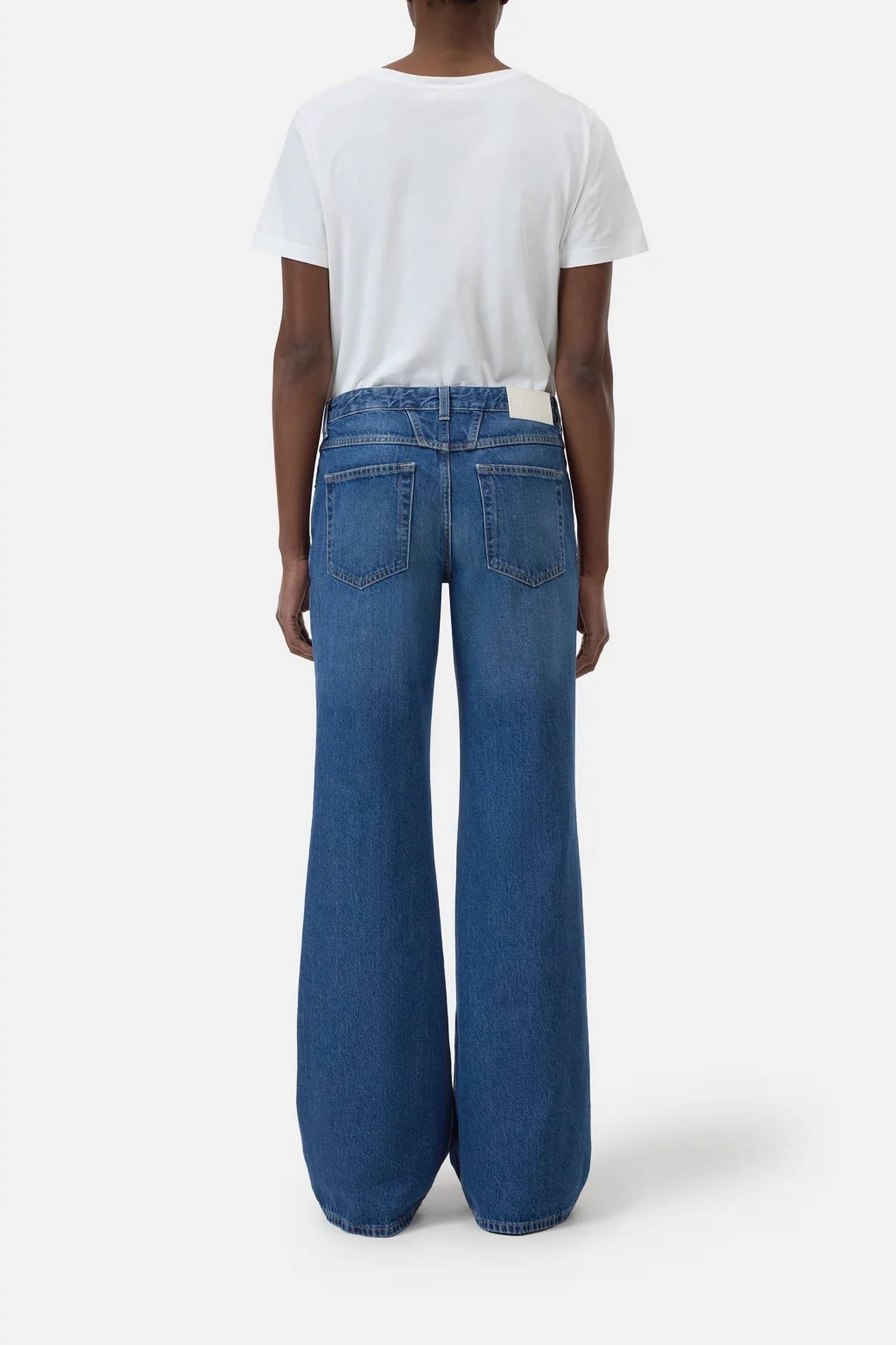 CLOSED Gillan Wide Jeans in mid blue - women's jeans - detail view