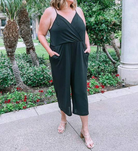 Gilli - Plus Size V-neck Spaghetti Strap Cropped Jumpsuit