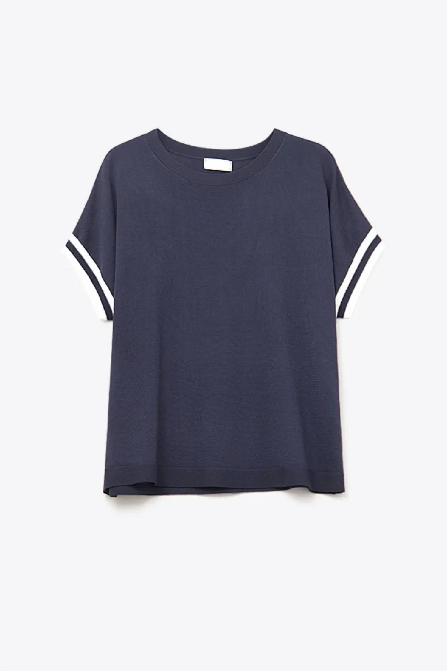 Q2 - Relaxed Sweater With Contrast