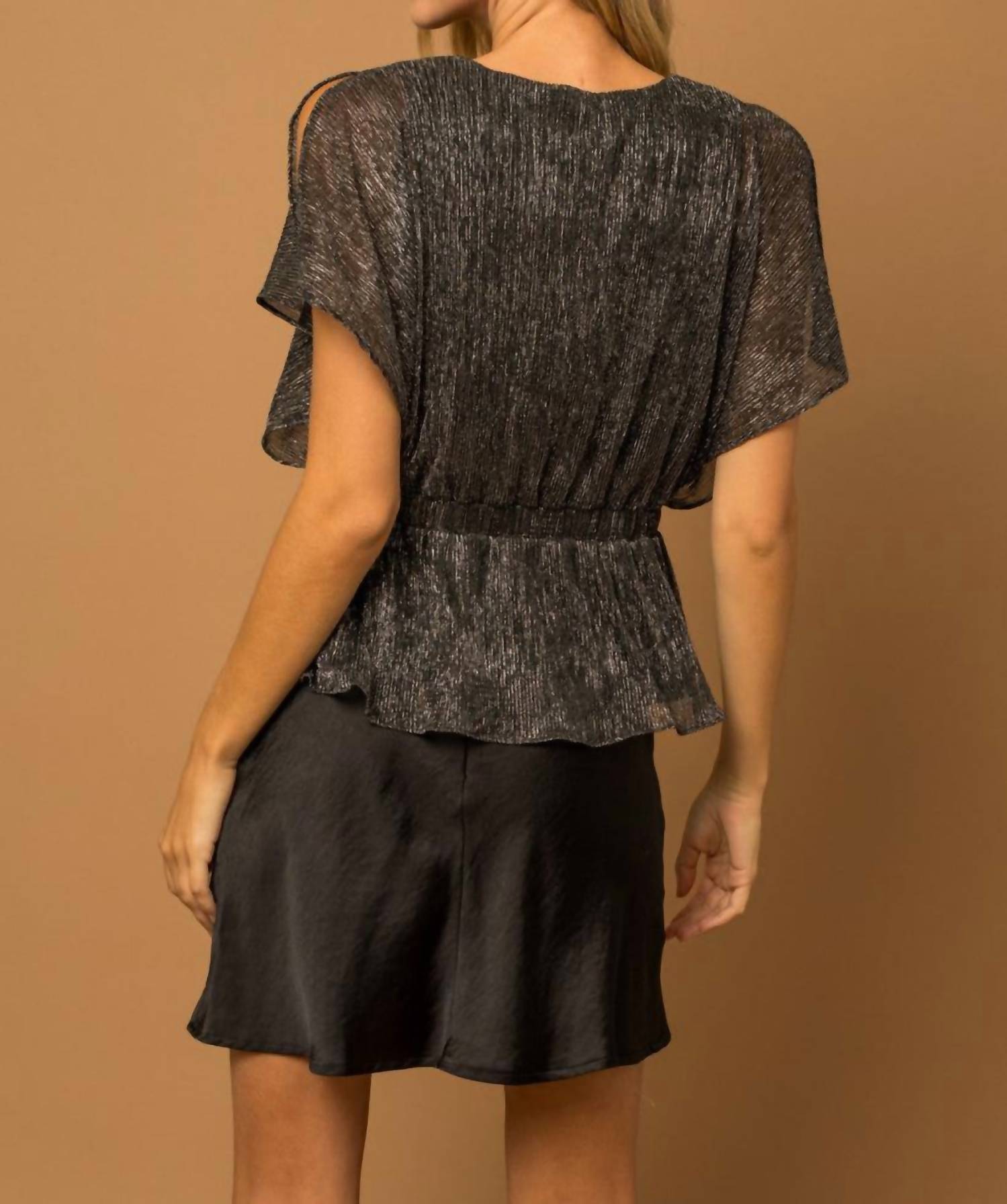 Gilli - Holly-dae Shimmer Peplum Top