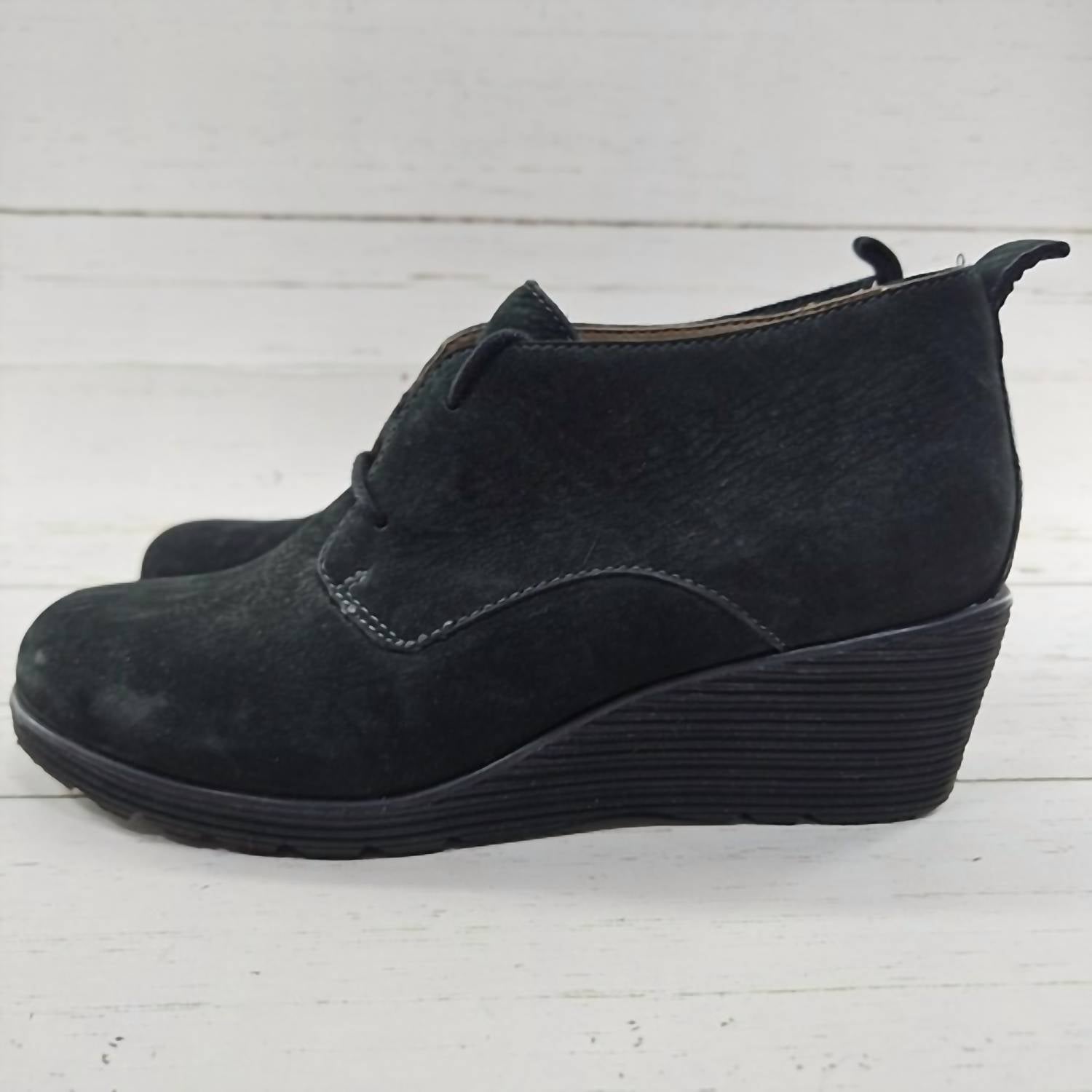 Dansko - Women's Cadee Suede Leather Wedge Lace Up Bootie