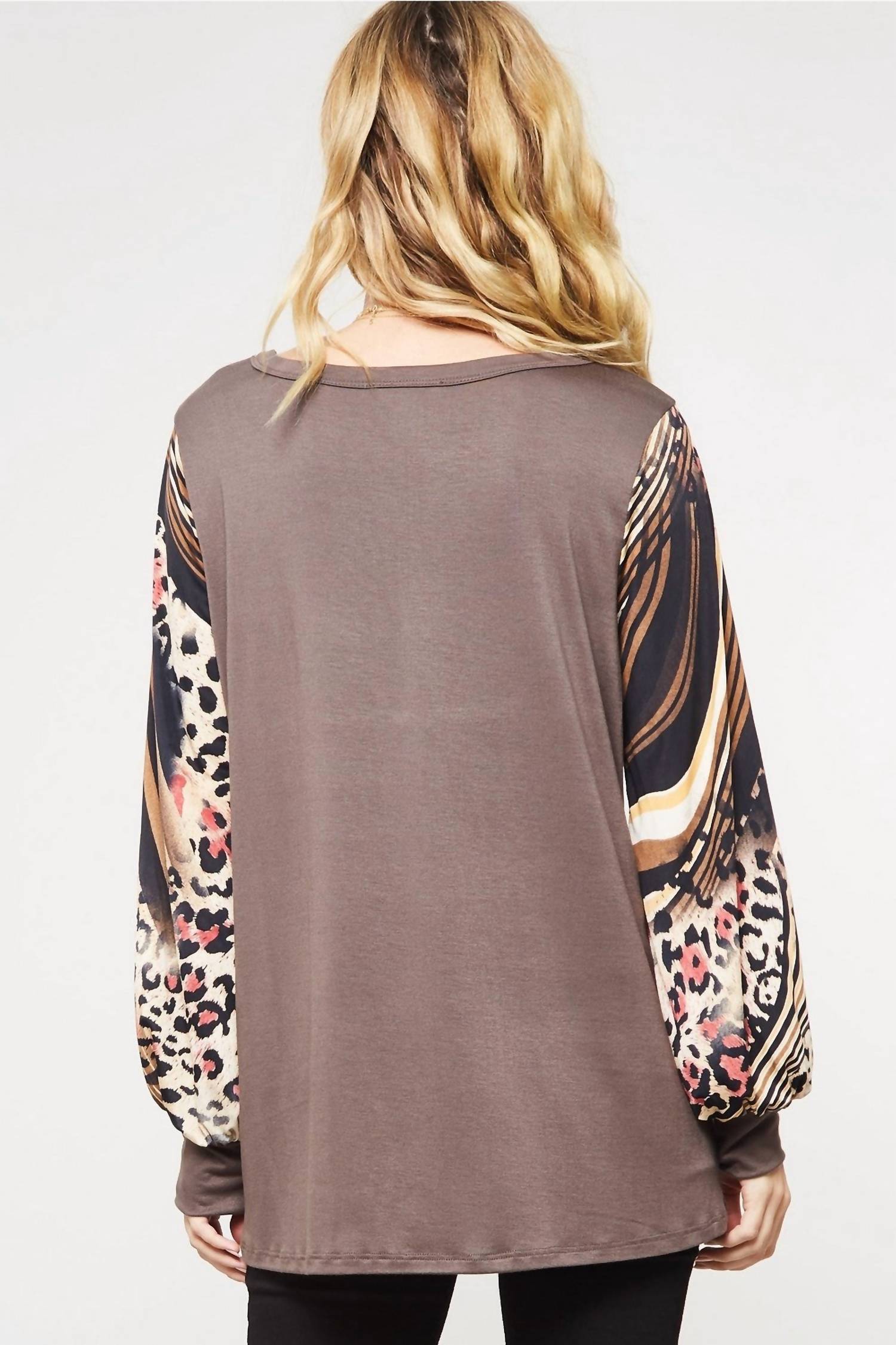 Promesa - Striped & Leopard Keyhole Top