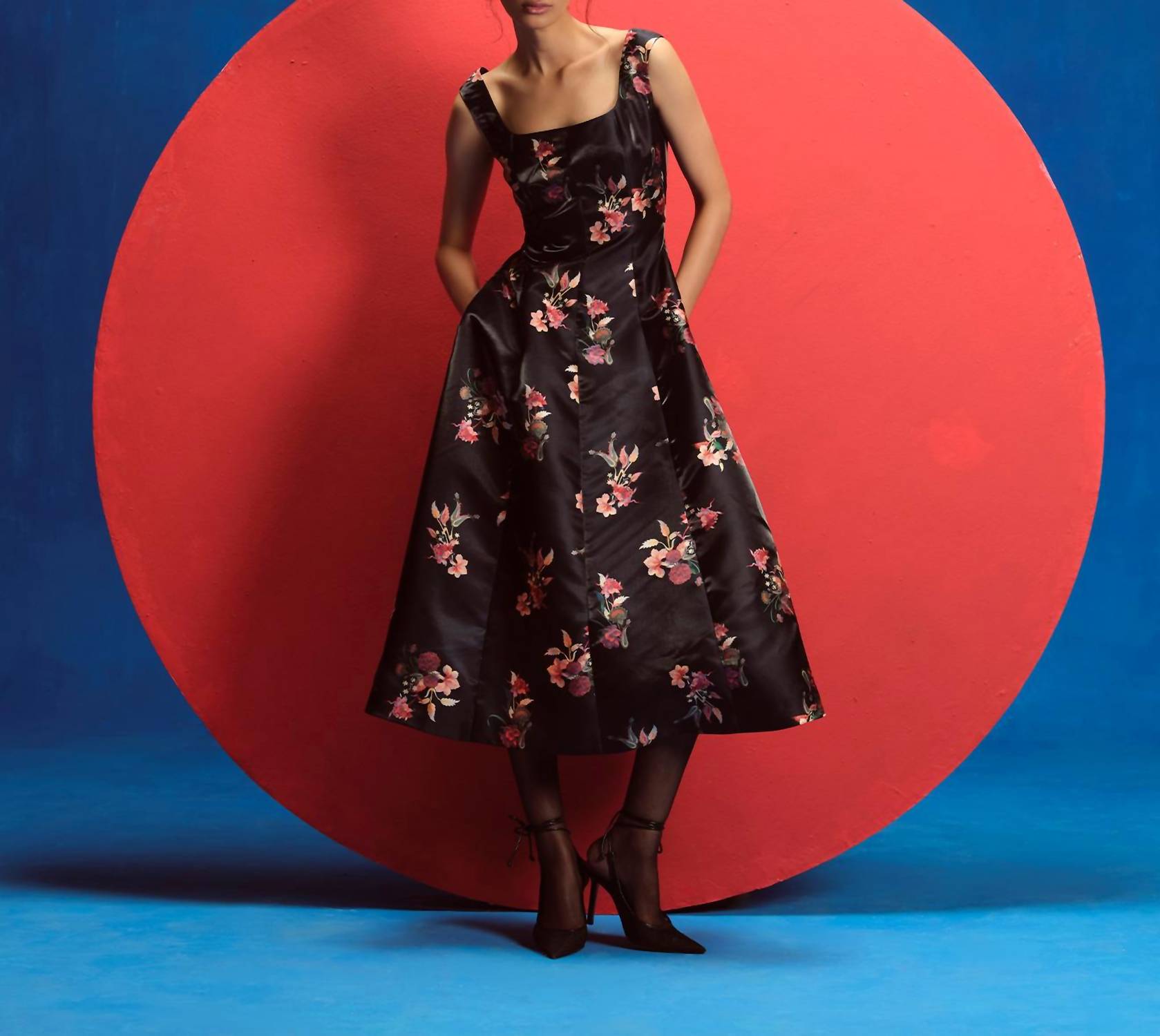 La Fuori Silk Midi Dress in noir flora print - women's dress