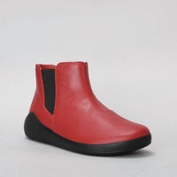 Ziera Women's Yumba Boot in dark red black - women's shoe
