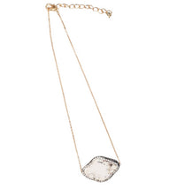 Southern Grace - Women's Stone And Crystal Pendant Chain Choker
