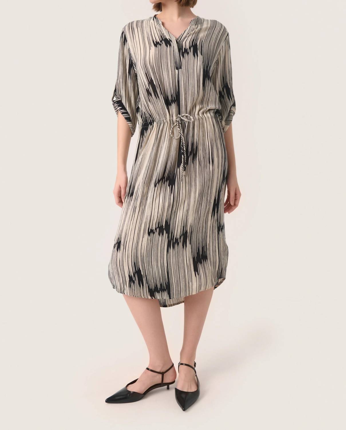 Soaked In Luxury - Zaya Knee-length Half Sleeve Dress