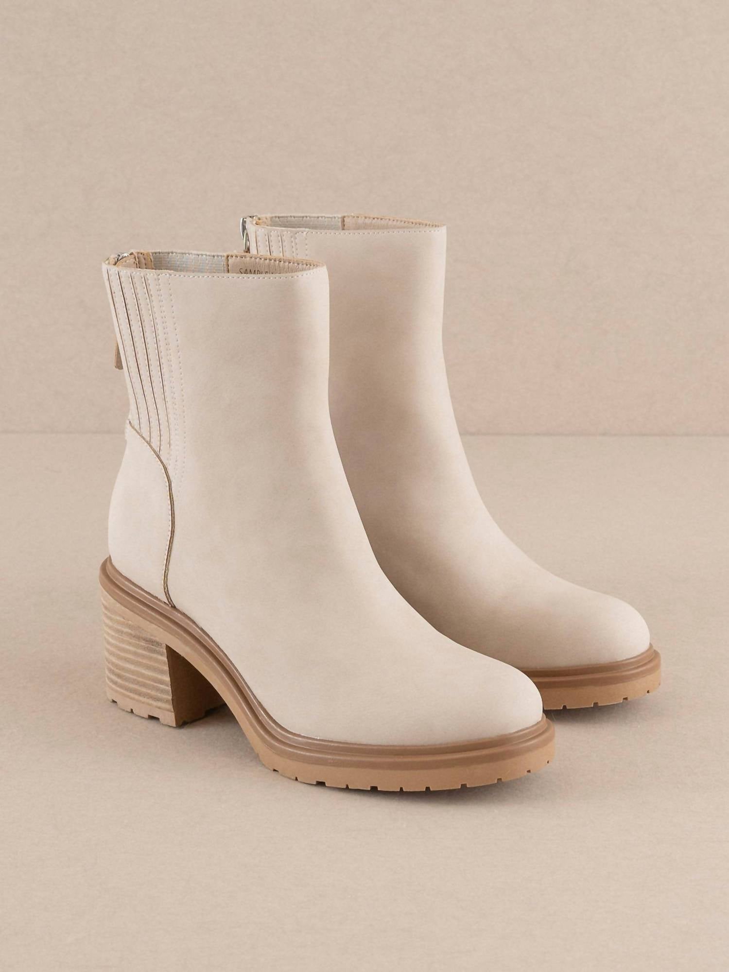 Oasis Society - Women's The Megan Lug Chelsea Booties