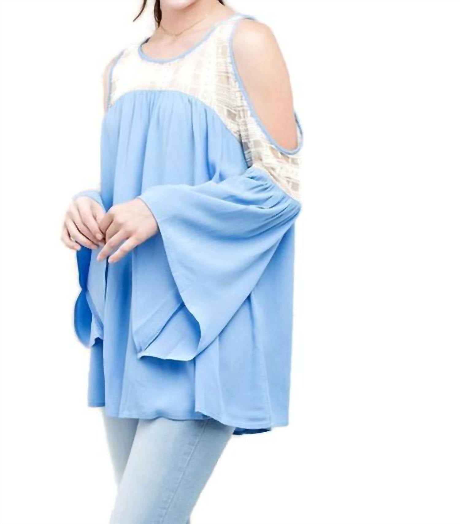 Kori - Lace Keyhole Sleeve Top