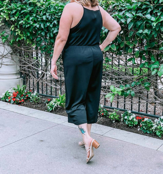 Gilli - Plus Size V-neck Spaghetti Strap Cropped Jumpsuit
