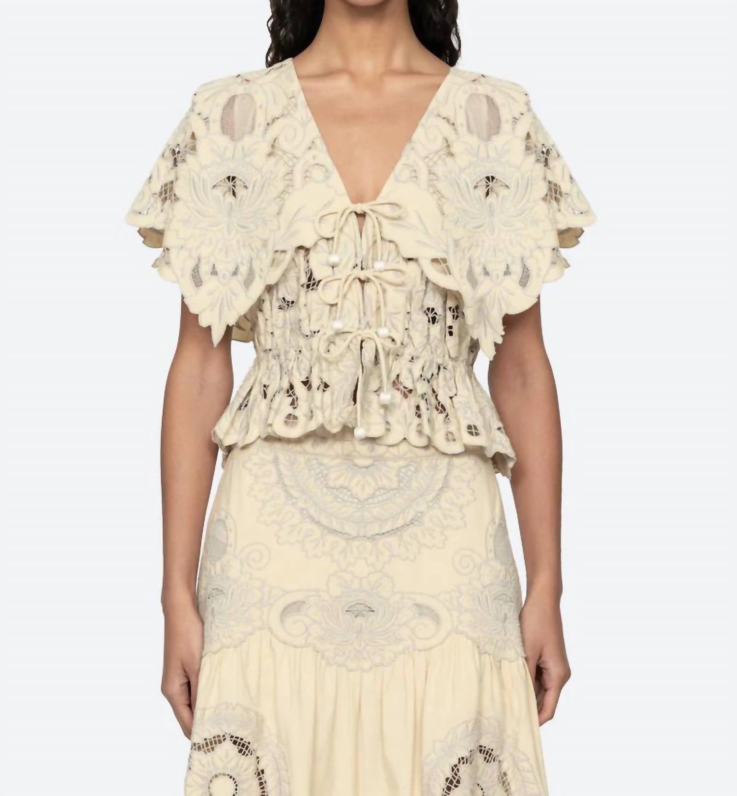 Sea - Ceci Embroidery Short Sleeve Top