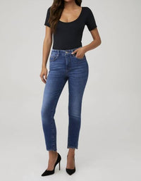 Good American - Good Classic Step Hem Jeans