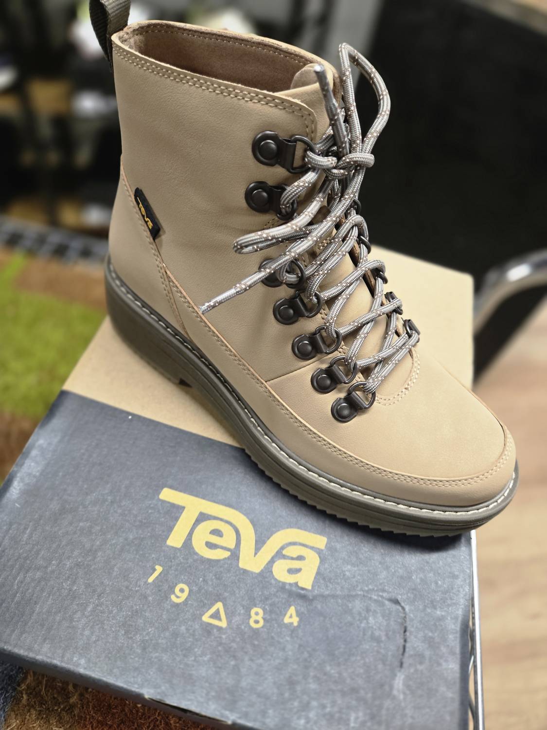 Teva - WOMEN'S MIDFORM BOOT