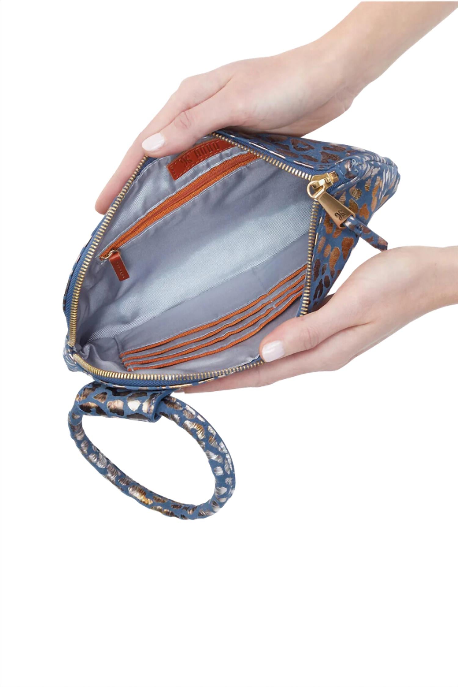 Hobo - Women's Sable Wristlet