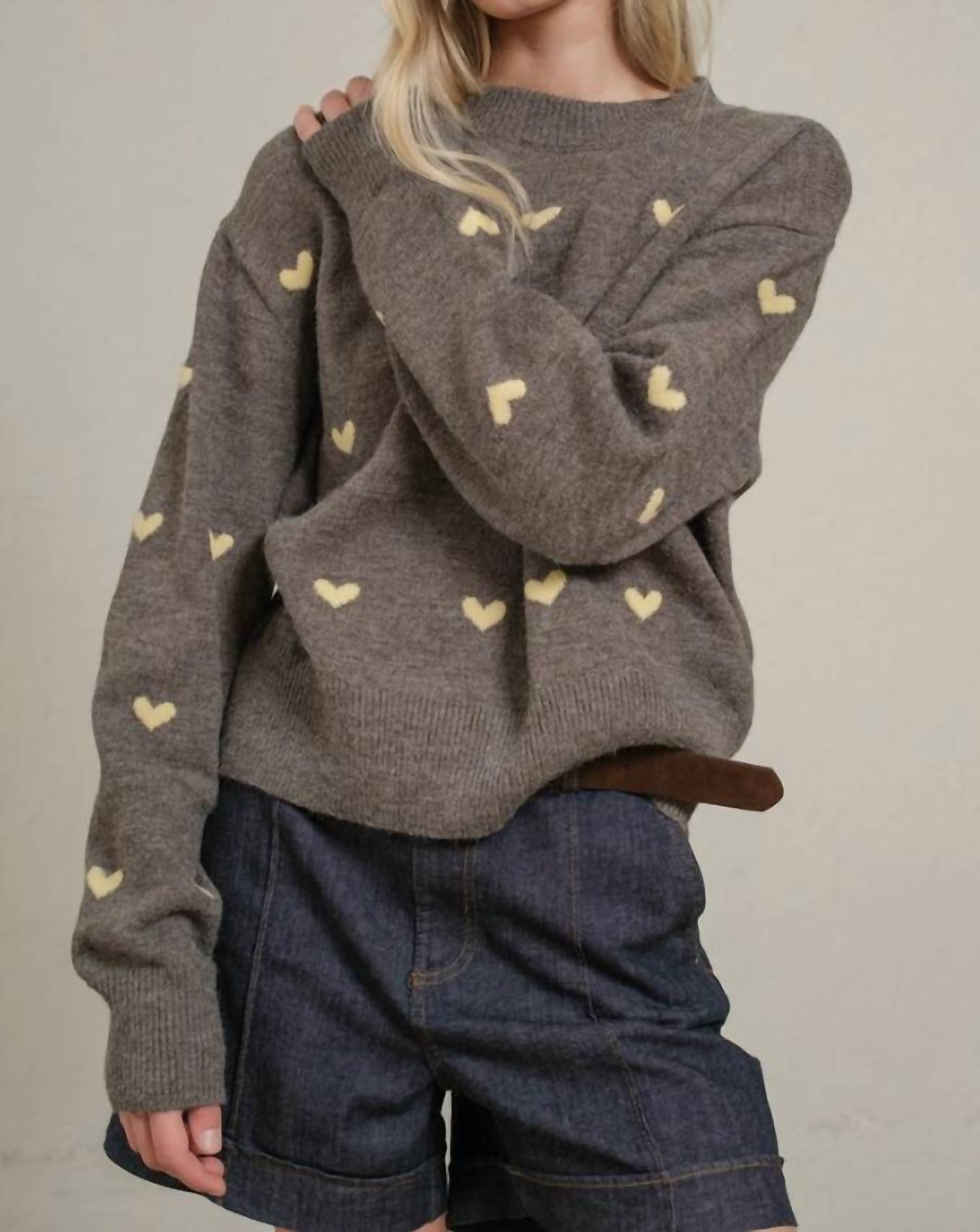 Mint Exclusives - Heart Point Knit Sweater