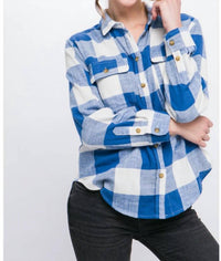 Love Tree - Women's Plaid Collared Shirt With Front Pockets