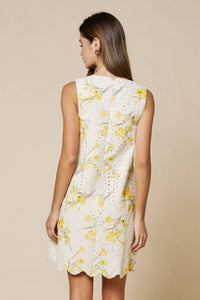 Lalavon - Floral Embroidered Shift Dress