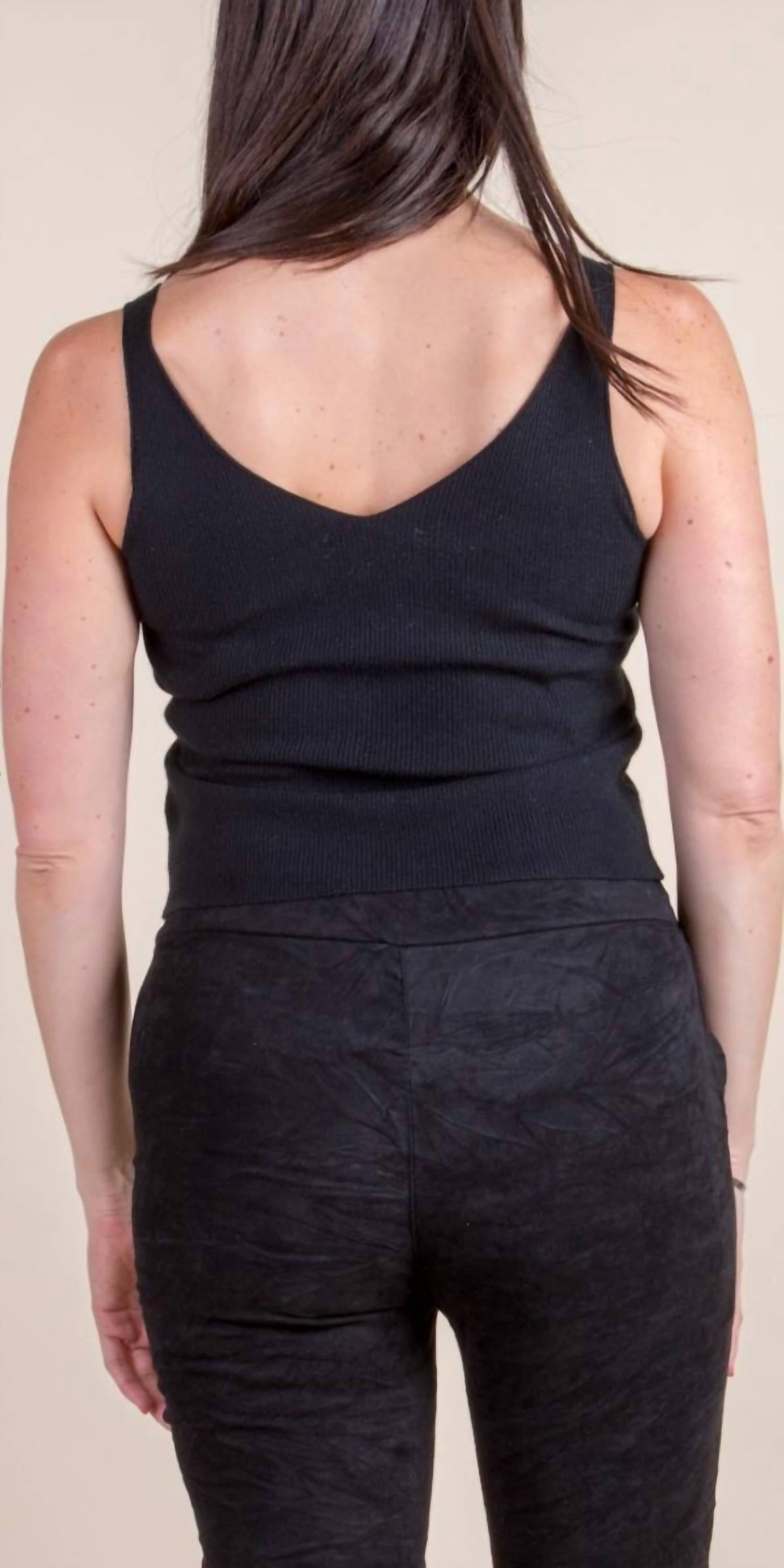 Gigi Moda - Orsa V-neck Tank Top
