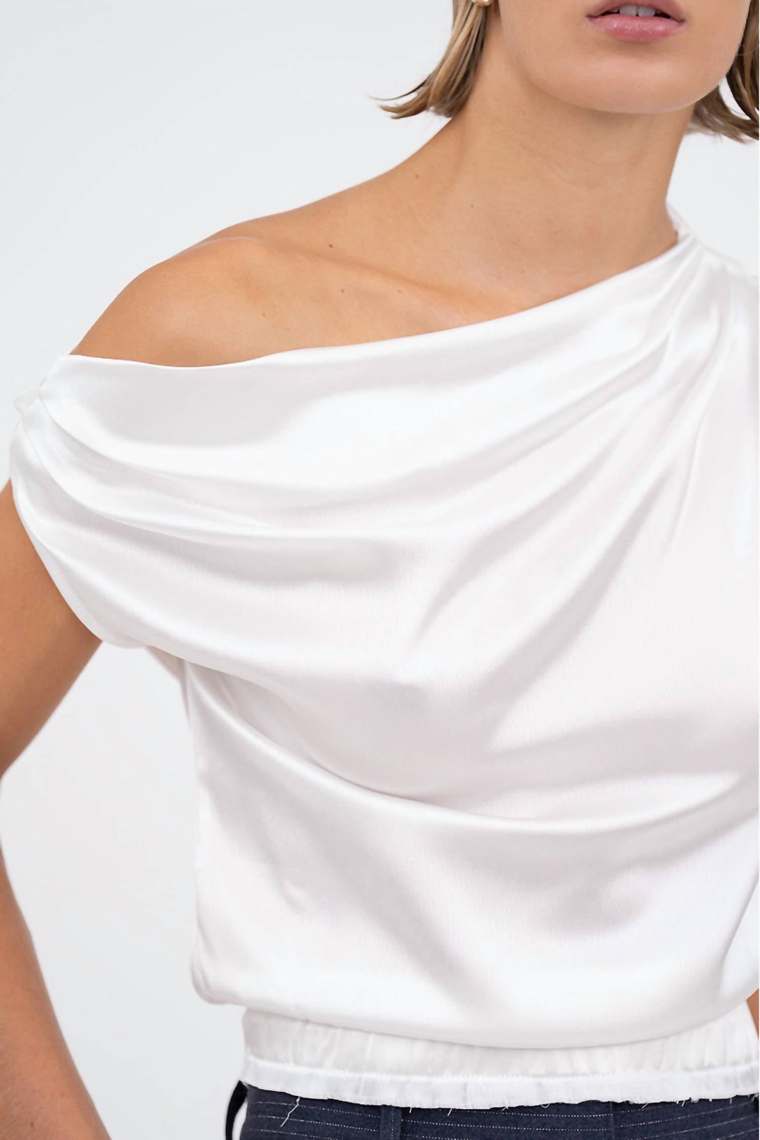 Nonchalant Label - Adelina Crop Top