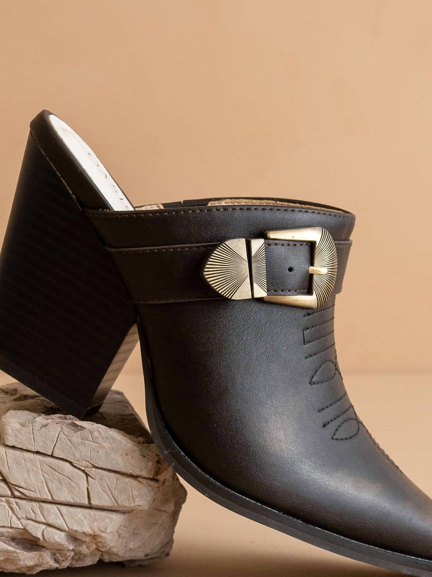 Oasis Society - Women's Dixie Western Inspired Mules