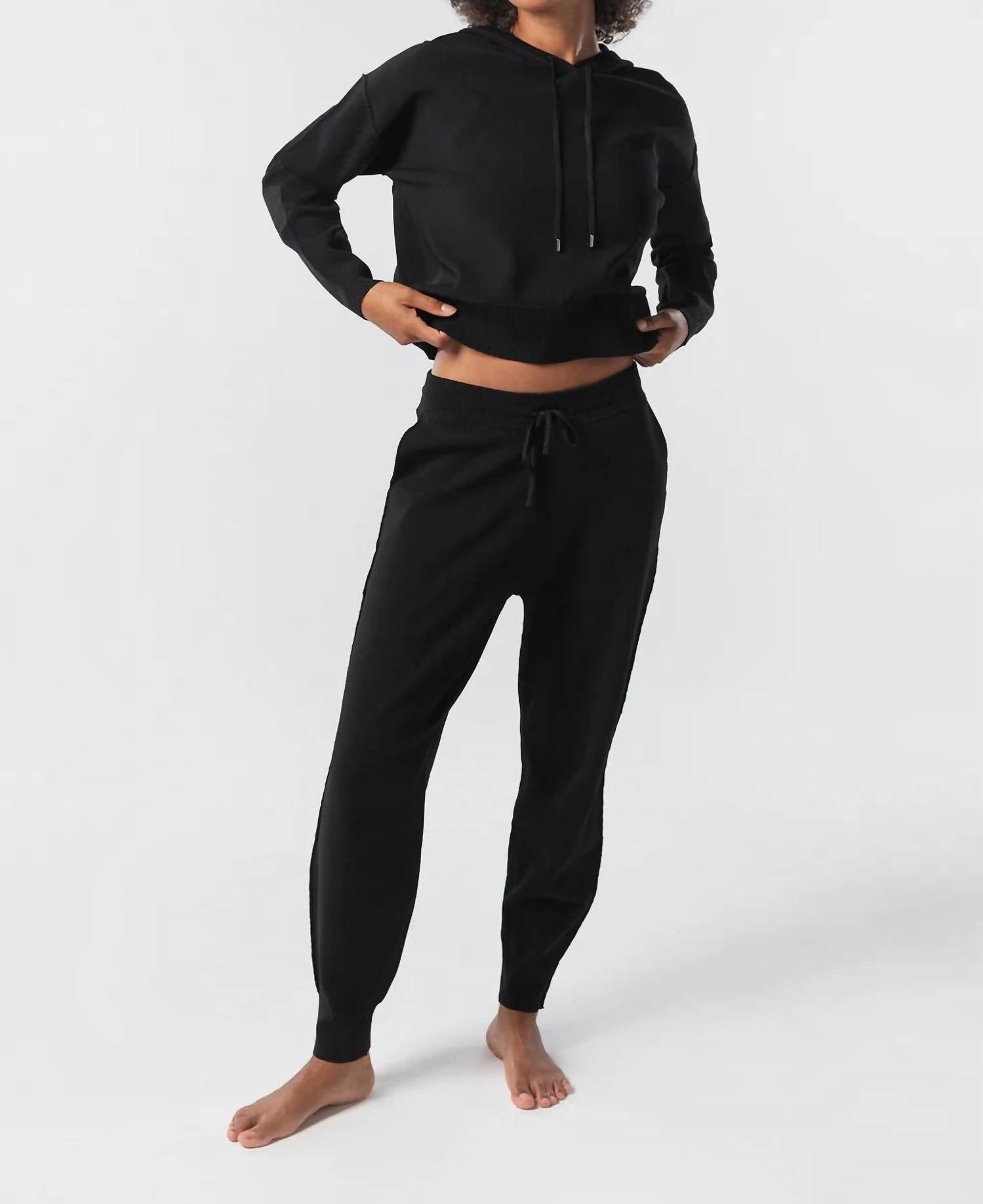 Kada - Sweater Hoodie