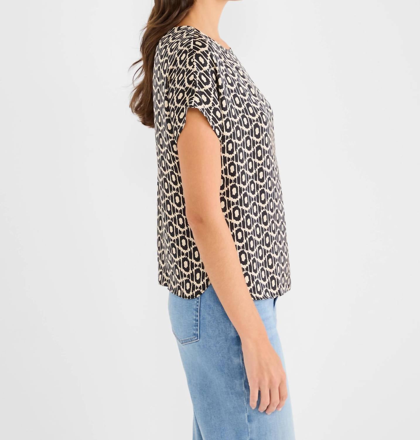 Nic + Zoe LACY DIAMONDS DAY GLOSS TEE in black multi - women's blouse - detail view