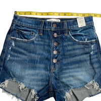 Abercrombie & Fitch - High Rise Mom Shorts