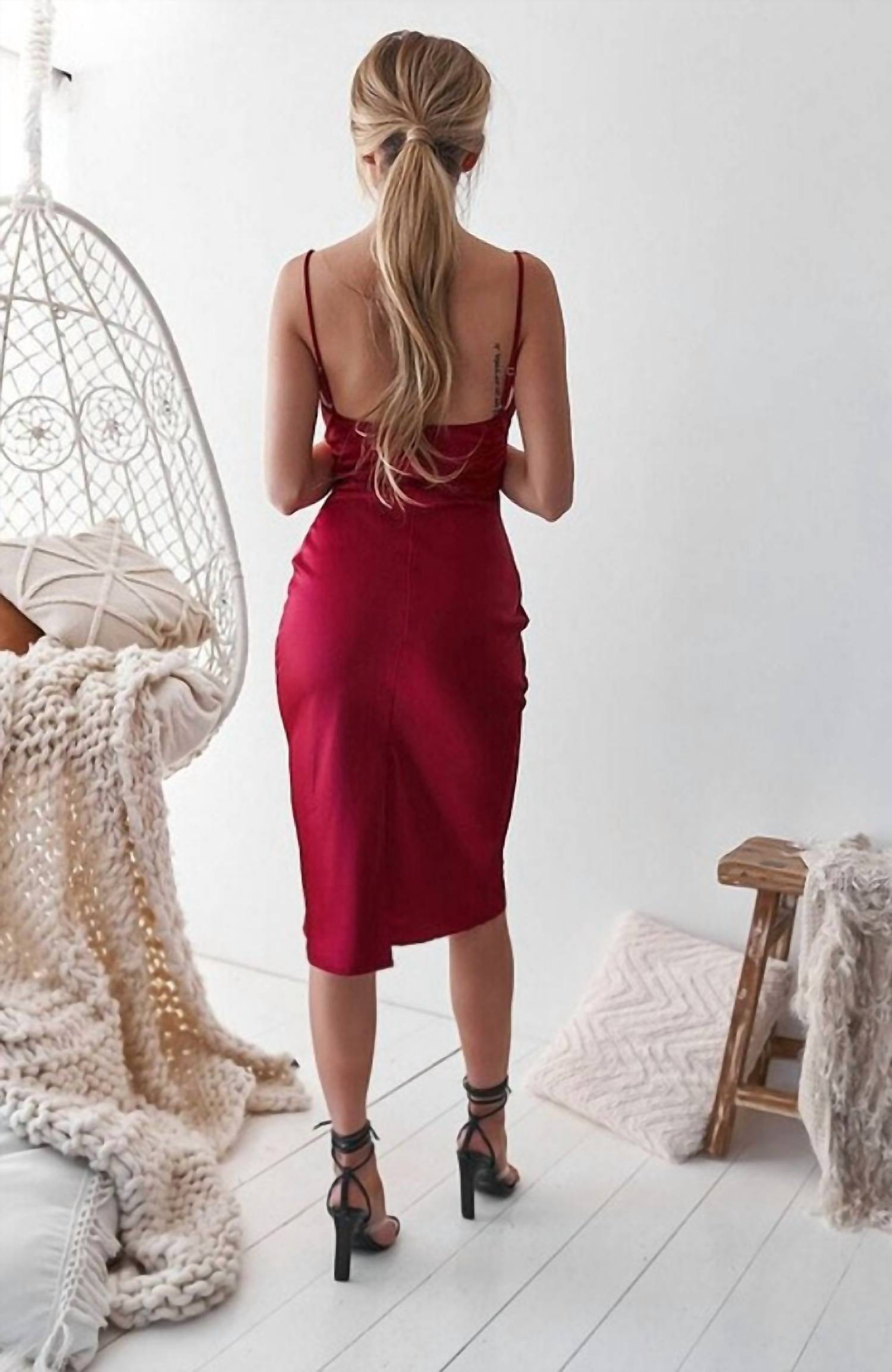 Velvi - Aspen Satin Midi Dress